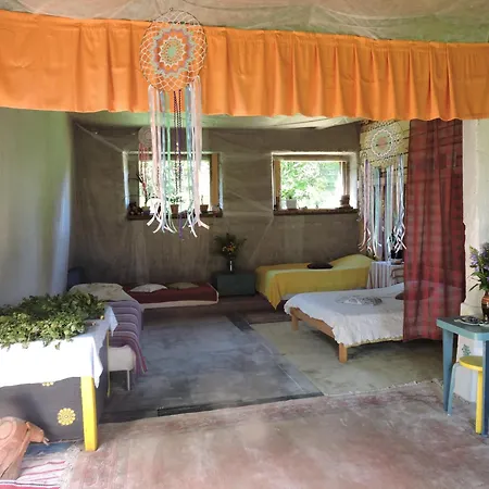 Garsnieku Taurinu Maja Parque de Campismo *